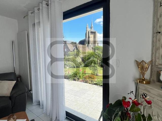 Propriété de 2 maisons distinctes avec vue exceptionnelle
