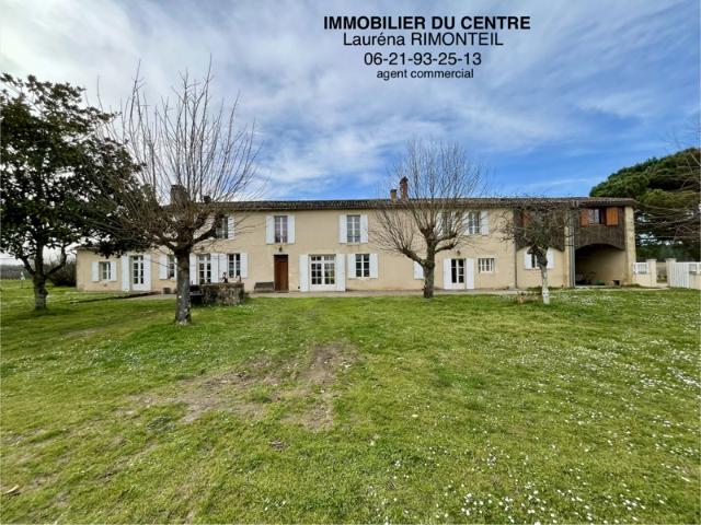 Propriété de 548 m2 9 chambres 5000 m2 de terrain
