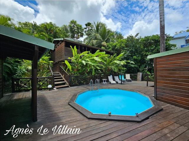 Propriété de 5 Gites Vue Mer + 2 Piscines