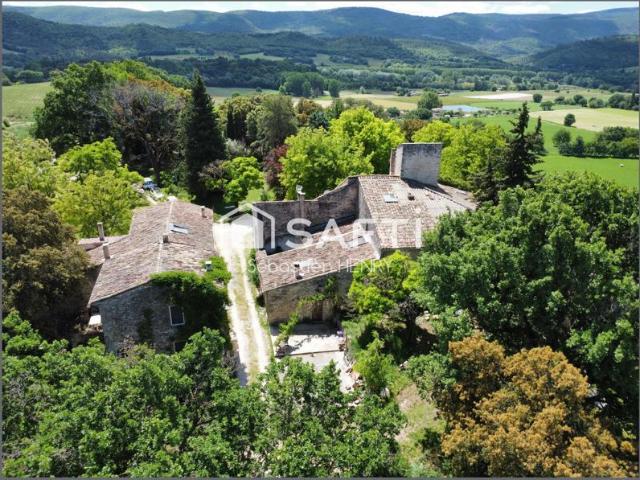 Propriété de 800m² habitable