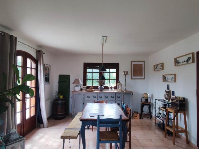 PROPRIÉTÉ de 8 pièces principales 147 M² KERVIGNAC