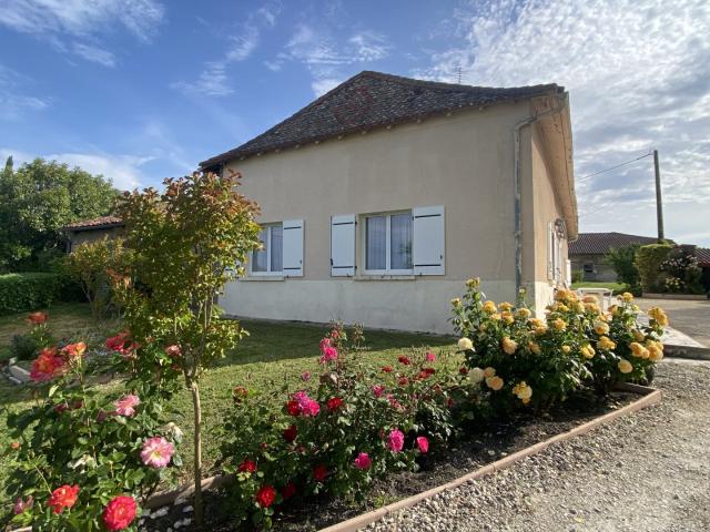 Propriété de Campagne avec Fort Potentiel Proche Chalais 137m² Saint Quentin de Chalais