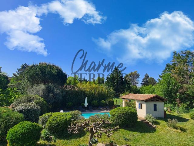 Propriété de campagne avec piscine 166m² Uzès