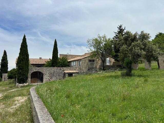 Propriété de Campagne de prestige de 8 pièces en vente Saumane de Vaucluse, France