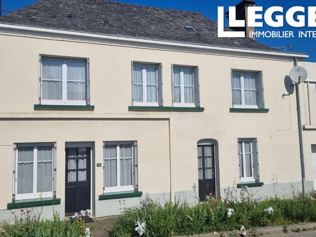 Propriété de caractère avec 4 chambres au centre de St Michel et Chanveaux