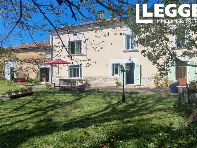 Propriété de caractère avec gîte et dépendances
