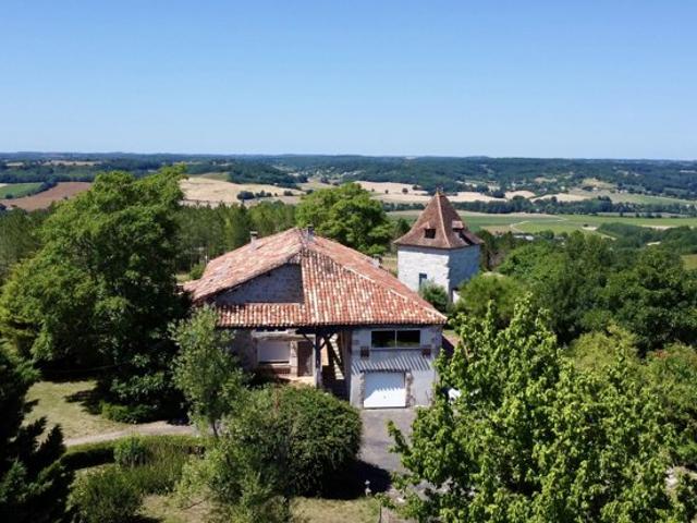 Propriété de caractère avec gîte sur plus de 6 hectares
