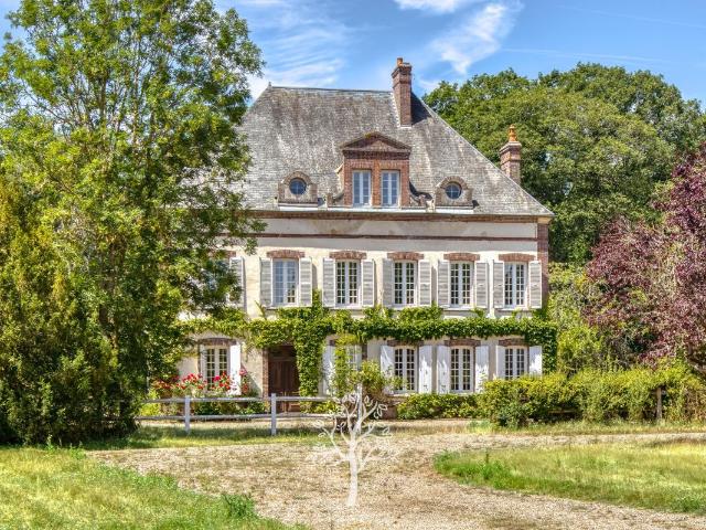 Propriété de caractère avec de nombreuses dépendances en Normandie
