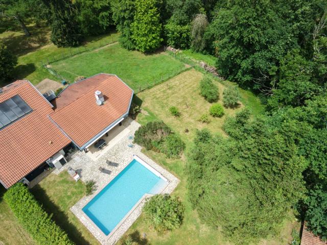 Propriété de caractère avec étang sur plus de 4 hectares 204m² Dax