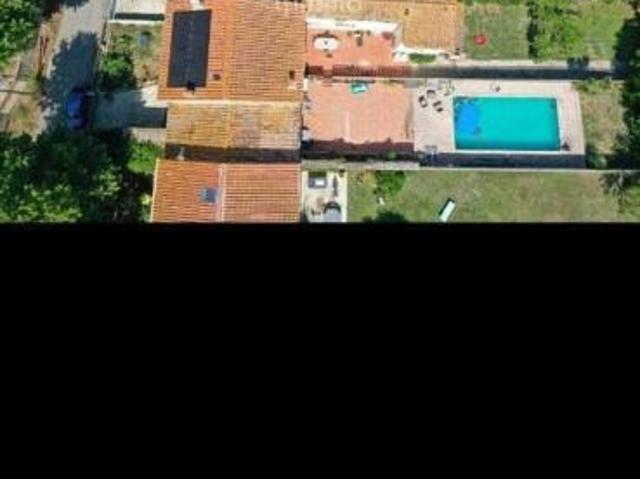 Propriété de caractère avec piscine, gîtes et garage