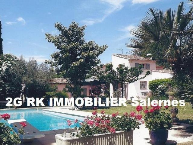 Propriété de caractère avec piscine sur 4000 m²