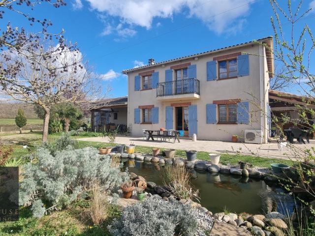 Propriete De Caractere Avec Vue Dominante Un Cadre De Vie. 198m² L'Isle en Dodon