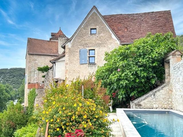 Propriété de caractère avec vue exceptionnelle sur la vallée du Lot