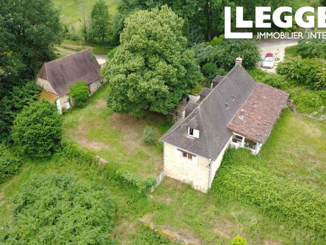 Propriété de caractère avec vue panoramique et dépendances. Plazac