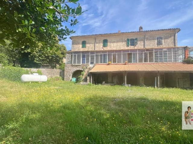 Propriété de caractère à fort potentiel 283m² Colognac
