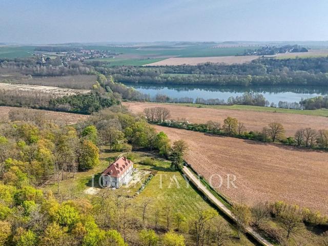 Propriété de caractère de 515 m² à moins d'une heure de Pari. 515m² Meaux