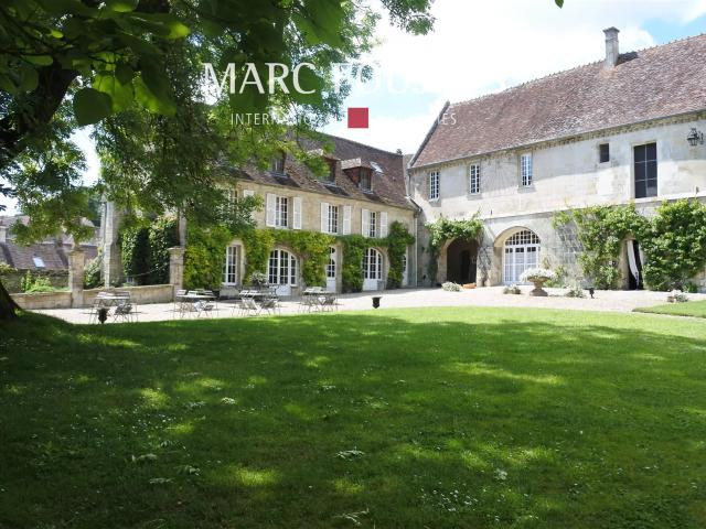 Propriété de caractère et son parc de 4.5 hectares 500m² Crépy en Valois
