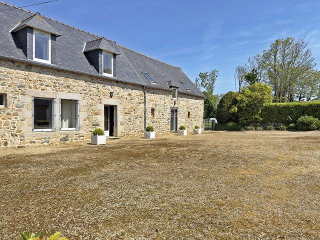 Propriété de caractère entre terre et mer à Plougrescant 158m² Plougrescant