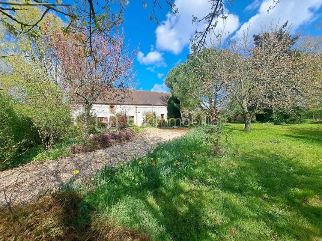 Propriété de Caractère sur 4,3 Hectares – Potentiel Équestre