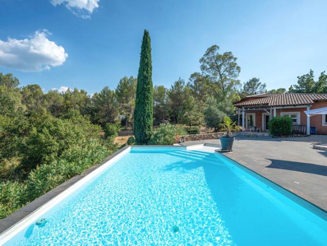 Propriété de caractère sur 7 560 m² arborés