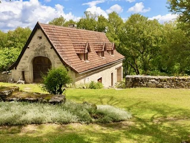 Propriete De Caractere Sur 11 Hectares Libres, Aux Environs. 0m² Figeac