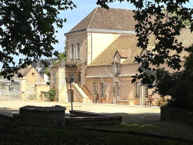 Propriété de caractère – Très proche Beaune 372m² Beaune