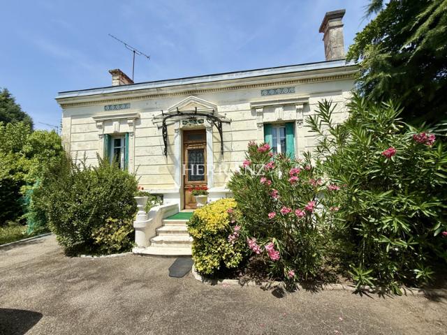 Propriété de caractère 190m2 habitable 2 maisons + garag
