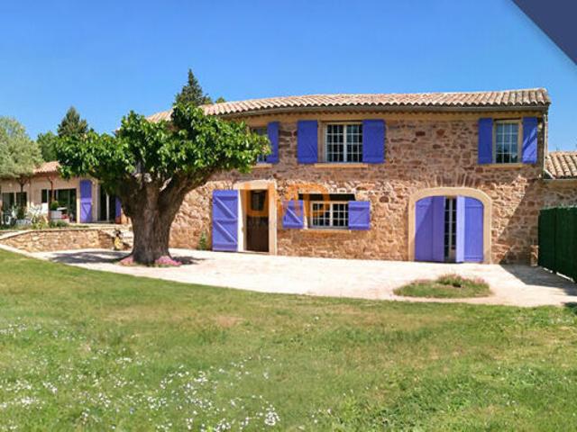 Propriété de caractère 470 m² à La Motte