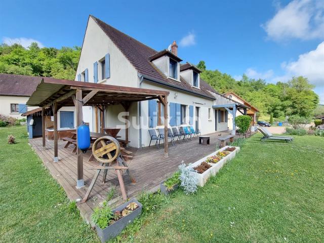Propriété de charme au bord du Canal à 5 min de Clamecy 262m² Chevroches