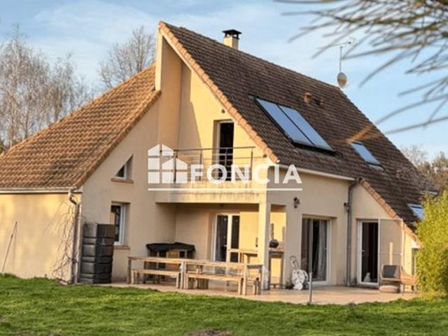 Propriété de charme au cœur d’un parc boisé d'environ 4 000 m²
