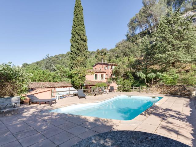 Propriété de charme au cœur de la nature Bouc Bel Air Maison 6 pièces + T2 indépendant Piscine