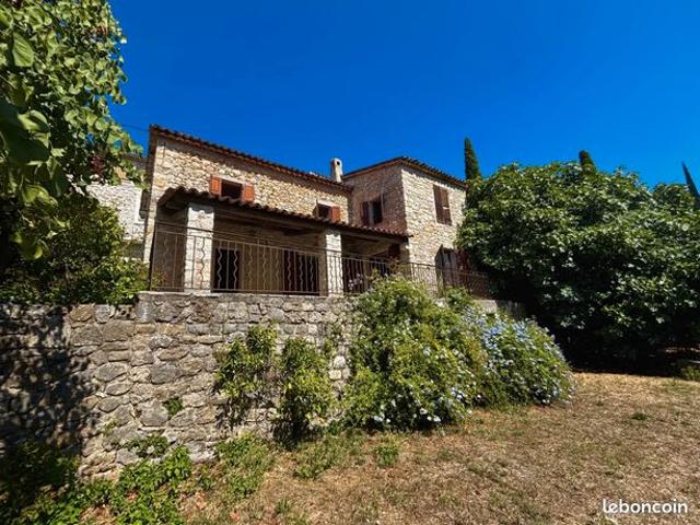Propriété de charme au calme absolu, à Rénover, 3 600 m² de terrain