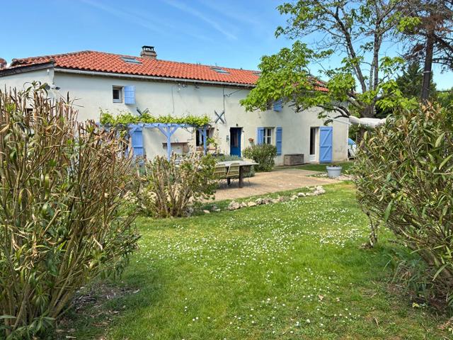 Propriété de charme avec maisons d'amis, granges et piscine 320m² Dolmayrac