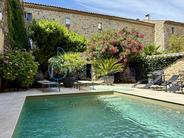Propriété de charme avec piscine à 7 minutes d’Uzès