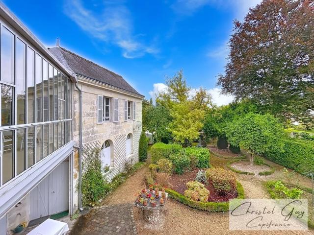 Propriété de Charme à vendre en bord du Loir 5 Chambres 2000 m² de terrain 72340 LA CHARTRE SUR LE LOIR