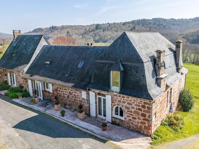 Propriété de charme en pierre Cadre bucolique d'exception. 250m² Villac