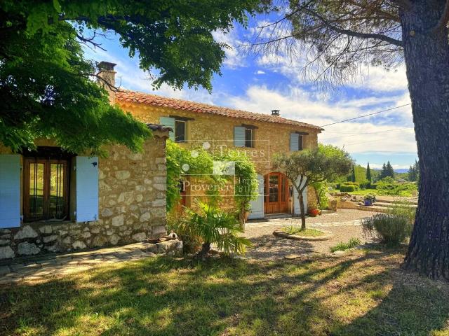 Propriété de charme en Provence – Maison en pierre avec pisc. 163m² Fox Amphoux