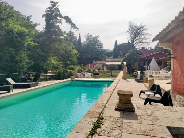 Propriété de charme Le Plan de la Tour 560m² Le Plan de la Tour