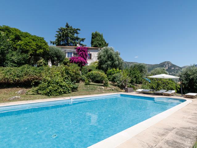 Propriété de charme Proche centre de Vence Vue Mer