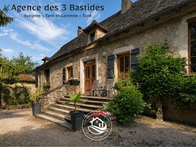Propriété de charme rénovée avec piscine, lac privé, 3Ha de. 190m² Villefranche de Rouergue