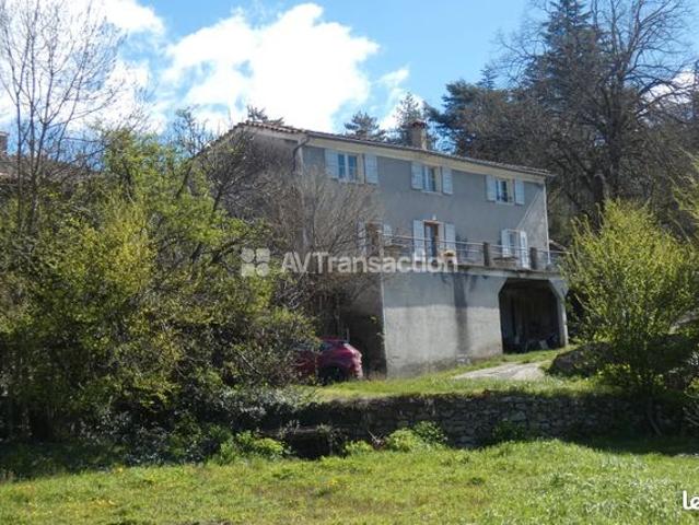 Propriété de charme sur environ 9 500 m²