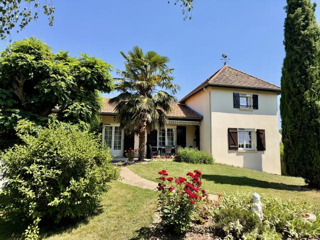 Propriété de charme sur plus de 1 600 m2 de terrain