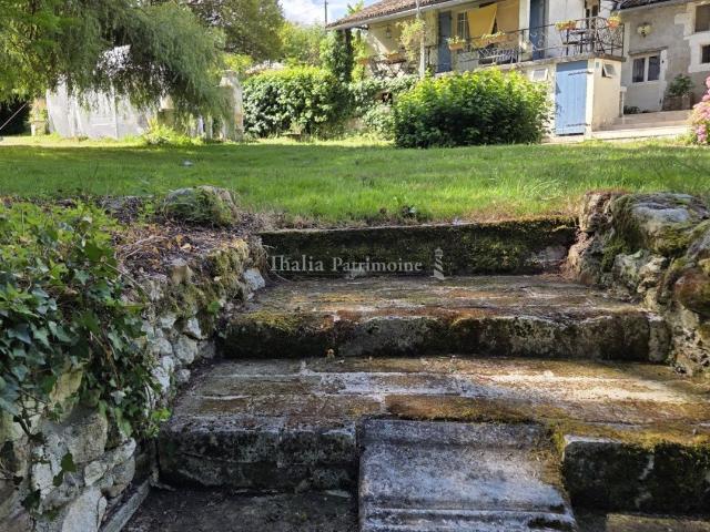 Propriété de charme 350 m2 avec 2 gîtes 24 couchages T. 372m² Beaussac