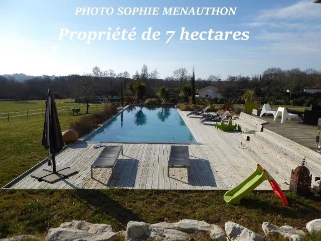 PROPRIETE DE PLUS DE 7 HECTARES AVEC ETANG A 5 minutes des plage
