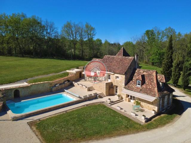 PROPRIETE DE PRESTIGE LAMONZIE MONTASTRUC 7 pièce s 250 m2