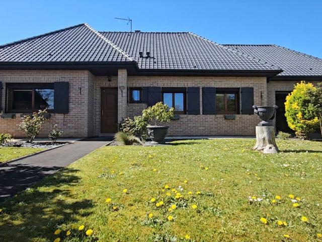 PROPRIETE DE PRESTIGE VILLERS BOCAGE 220M2 PISCINE JACUZZI 5 CHAMBRES