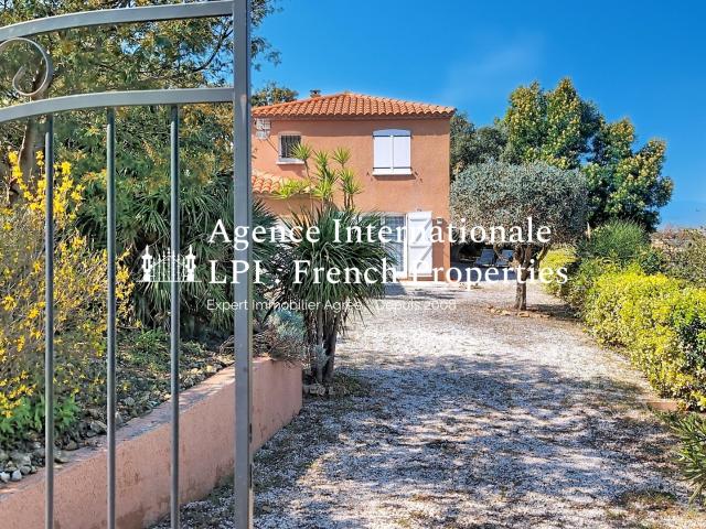 Propriété de type Bastide 4 faces Terrain arboré 2234 M² Vue panoramique Surface 132 M² 66 160 LE BOULOU Occitanie
