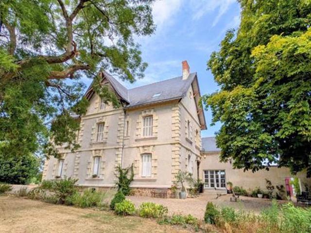 Propriété du 17éme et manoir du 19éme sur 6 hectares
