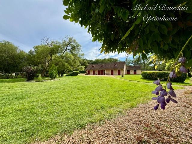 Propriété en campagne – Maison rénovée, gîtes, 7,5 ha avec i. 146m² La Flèche