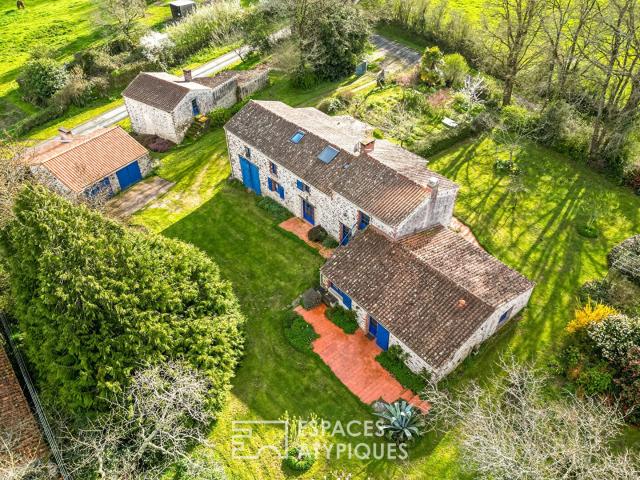 Propriété en pierre au milieu des paysages vendéens 180m² Nesmy